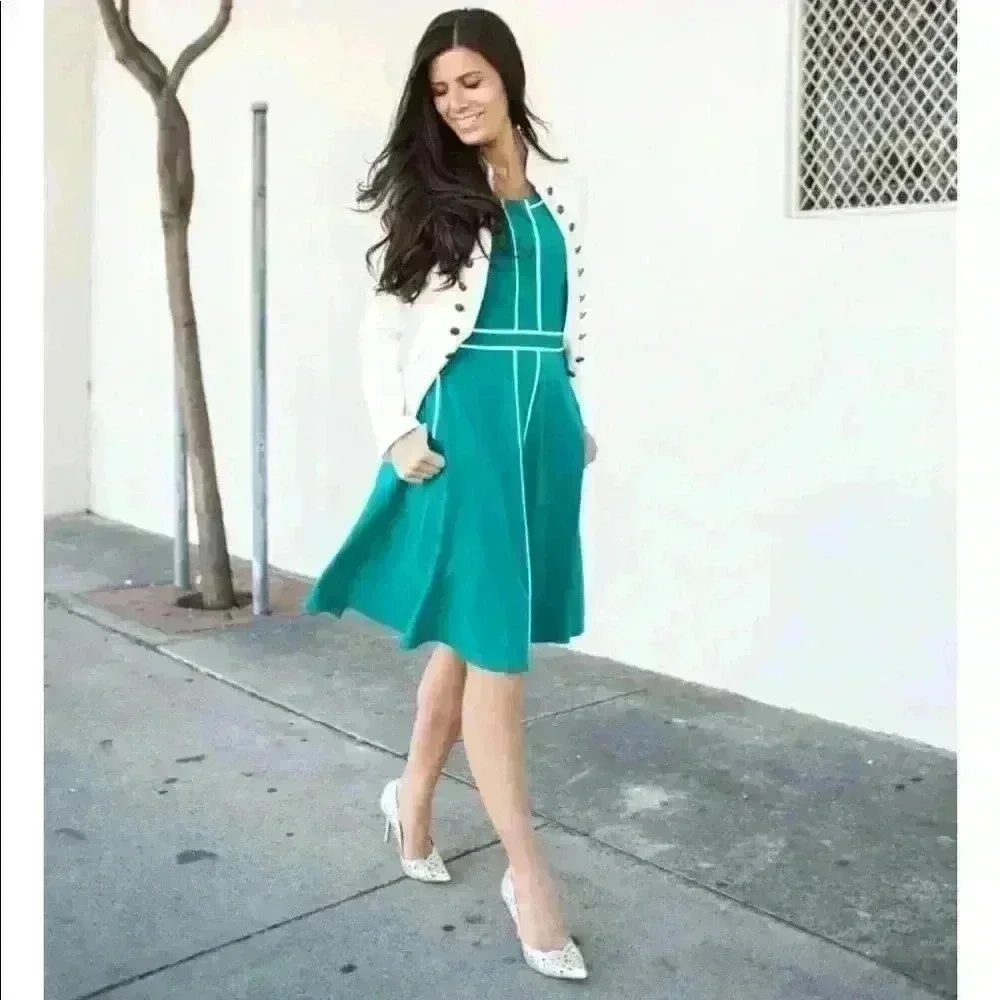 ModCloth Roving Reporter Jess in Jade - Picture 1 of 14